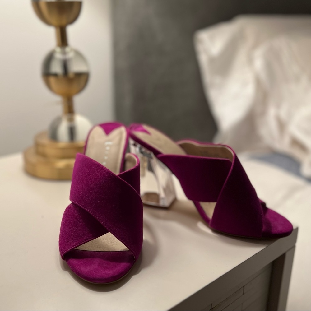 Fuschia heeled sandal with lucite heel